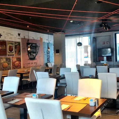 Готель Star Airport 3*
