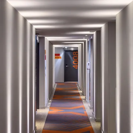 Star Airport מלון 3*