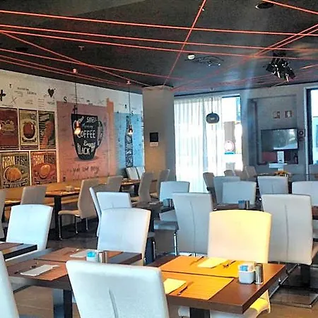 Hotel Star Airport