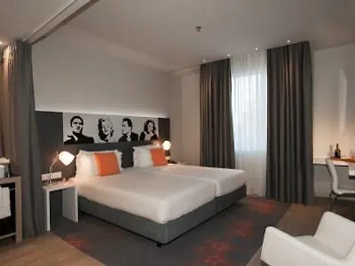 Hotel Star Airport 3*